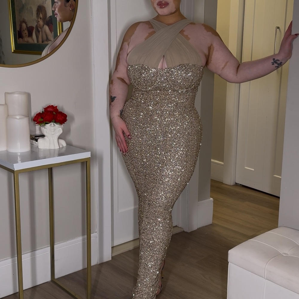 Elegant Gold Evening Dress